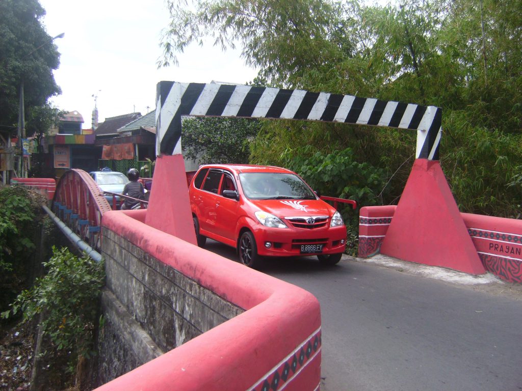 Foto Lama Jembatan merah gejayan, saat ini sudah diganti dengan Jembatan baru (Jembatan Prayan)